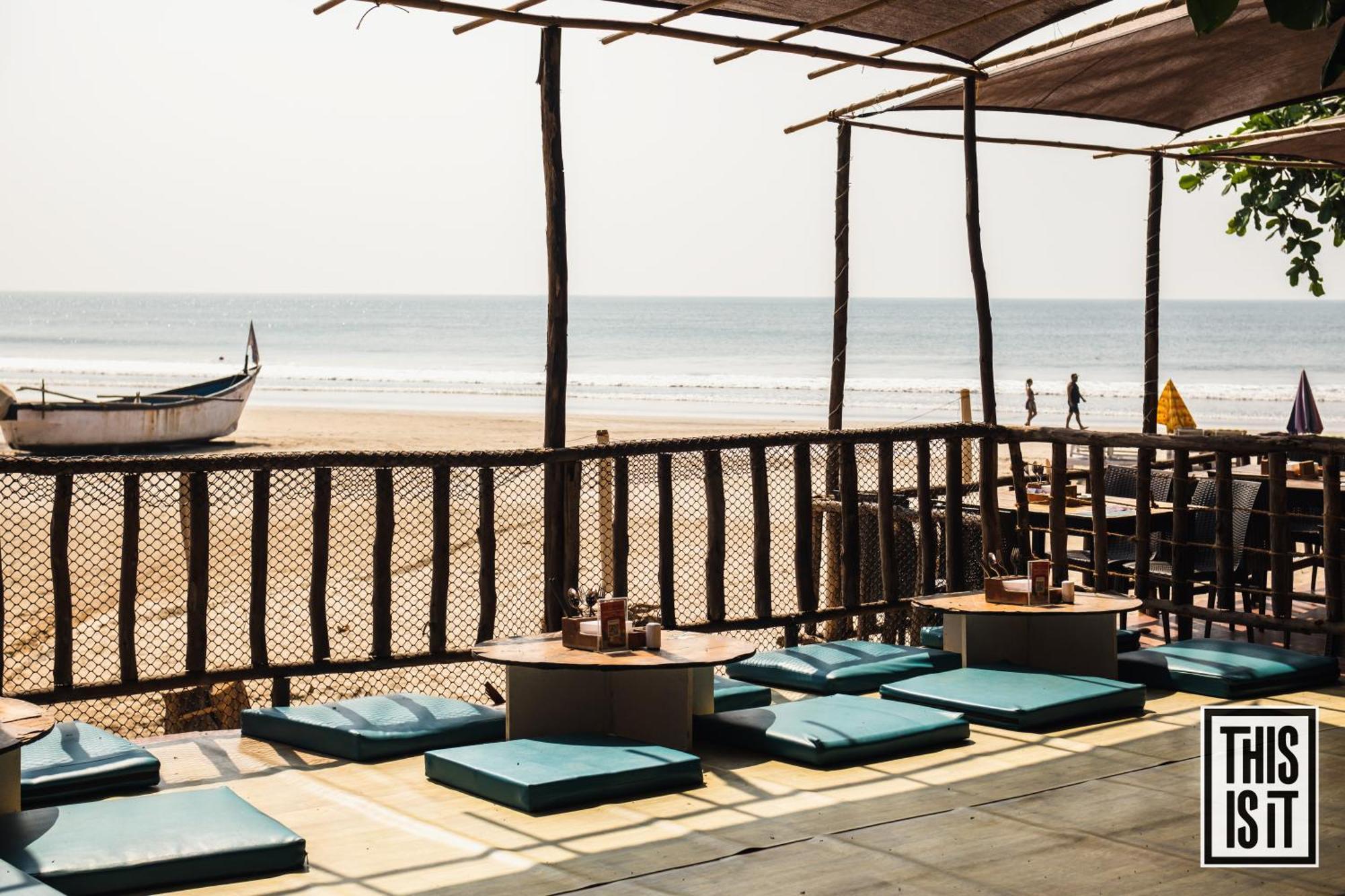 This Is It Beachfront - Rooms, Cafe & Events أرامبول المظهر الخارجي الصورة