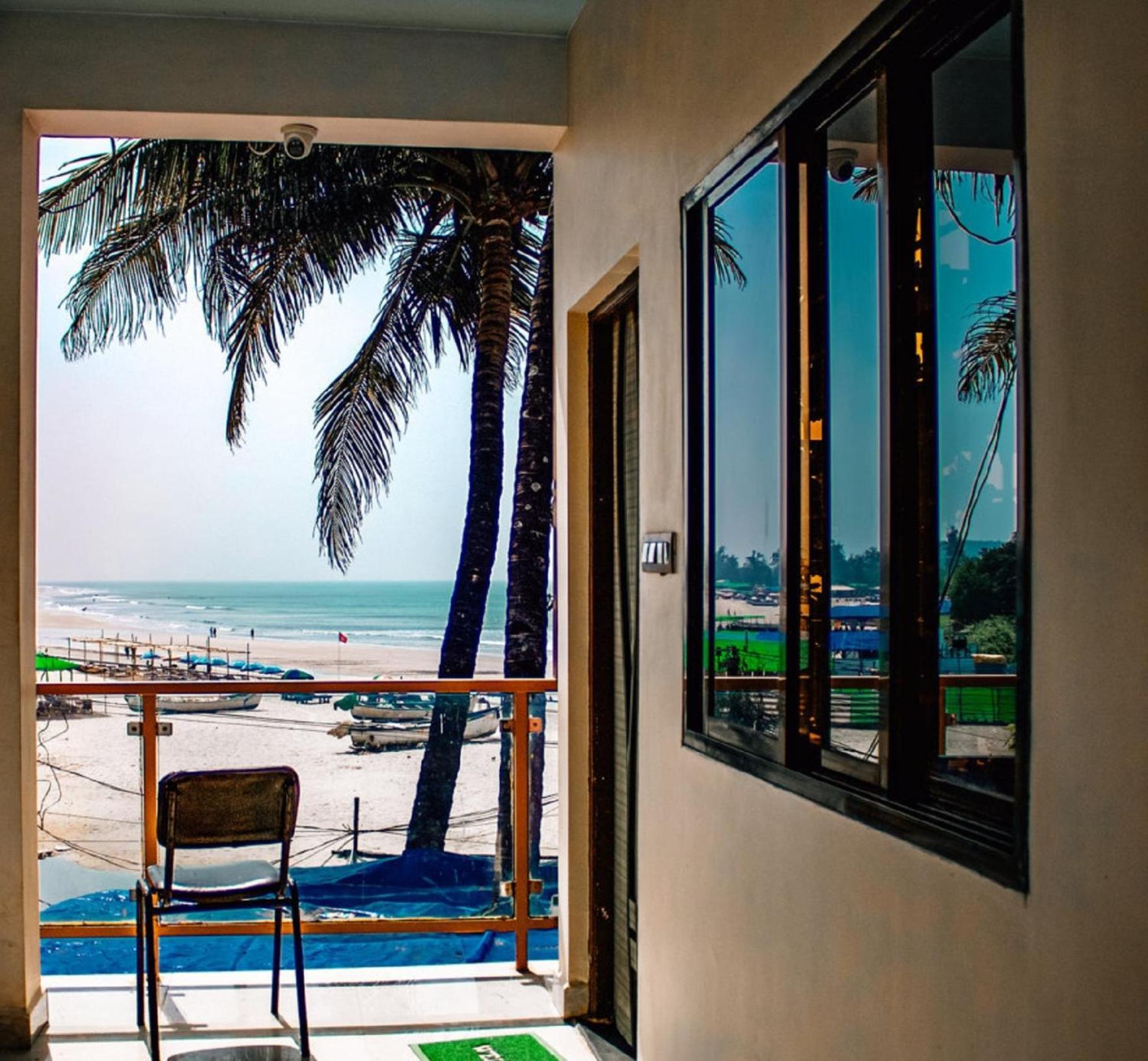 This Is It Beachfront - Rooms, Cafe & Events أرامبول المظهر الخارجي الصورة