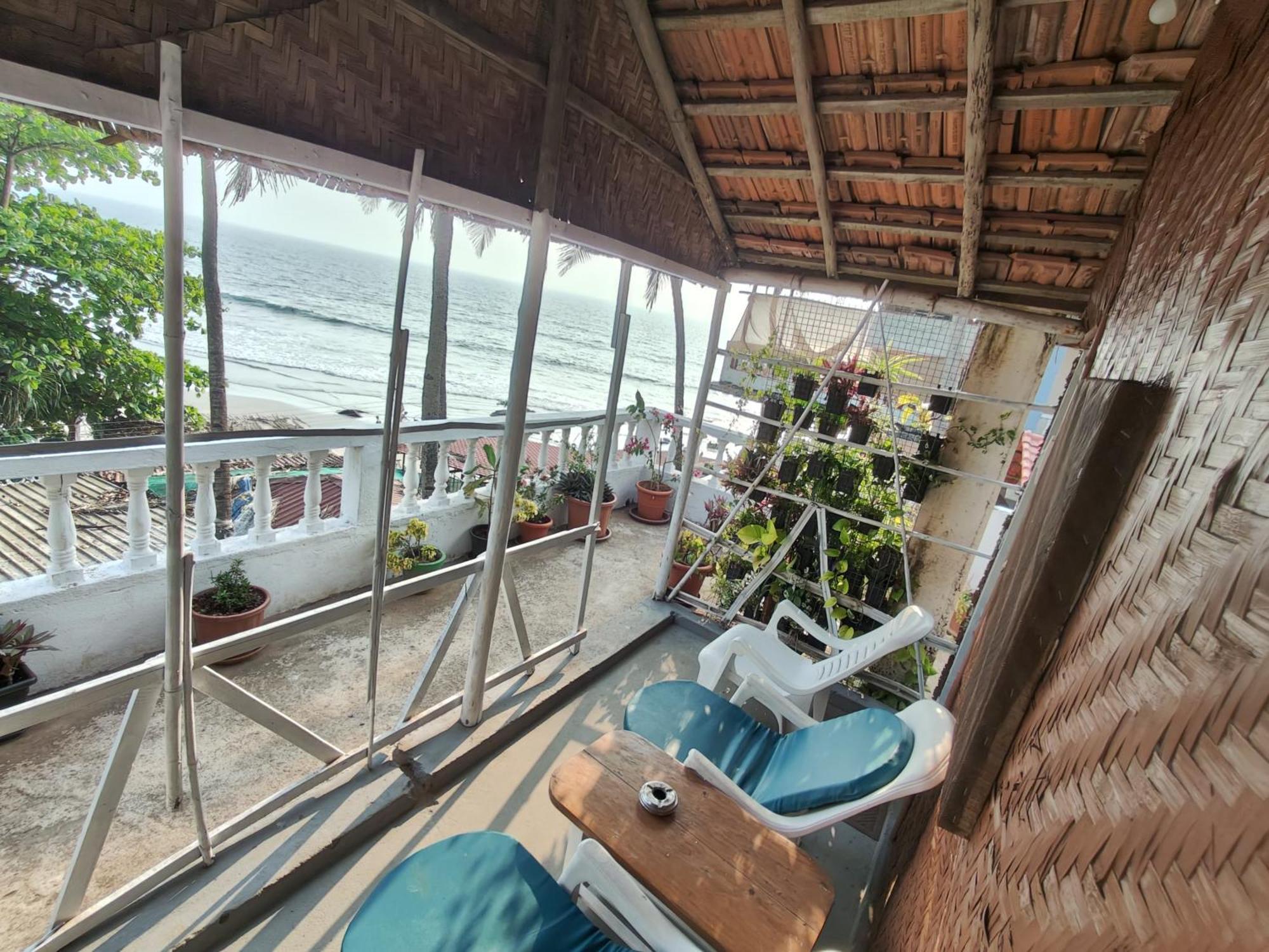 This Is It Beachfront - Rooms, Cafe & Events أرامبول المظهر الخارجي الصورة